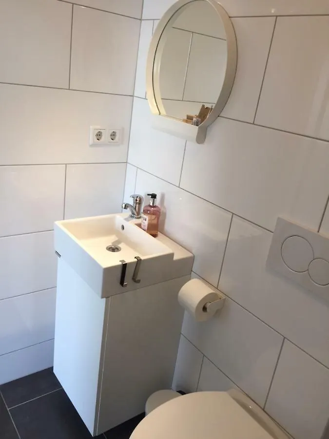 Apartamento Zimmer Nahe Messe Und Flughafen Düsseldorf